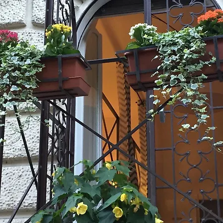 Trastevere Garden *